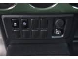 2011 Toyota FJ Cruiser  Controls