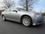 2014 Chrysler 300  Front 3/4 View