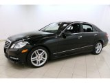 2013 Mercedes-Benz E 350 4Matic Sedan Front 3/4 View