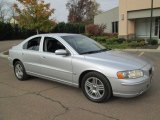 2005 Volvo S60 2.5T AWD Front 3/4 View