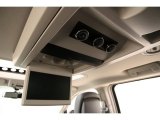 2013 Volkswagen Routan SEL Premium Entertainment System