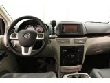 2013 Volkswagen Routan SEL Premium Dashboard