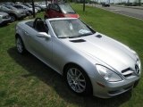 2007 Mercedes-Benz SLK 350 Roadster Front 3/4 View