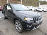 2014 Jeep Grand Cherokee Overland 4x4 Front 3/4 View