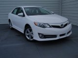 2014 Super White Toyota Camry SE #93409500