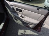 2005 Ford Taurus SE Door Panel