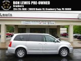 2011 Chrysler Town & Country Touring - L