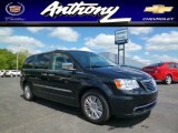 2012 Brilliant Black Crystal Pearl Chrysler Town & Country Limited #93605442