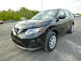 2014 Nissan Rogue S Front 3/4 View