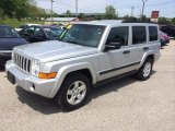 2006 Jeep Commander 4x4 Front 3/4 View