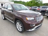 2014 Jeep Grand Cherokee Summit 4x4 Front 3/4 View