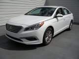 2015 Hyundai Sonata SE Front 3/4 View