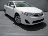 2014 Super White Toyota Camry LE #94320511
