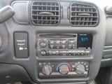 2001 Chevrolet S10 LS Regular Cab Controls