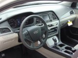 2015 Hyundai Sonata SE Dashboard