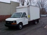 2004 Summit White Chevrolet Express 3500 Cutaway Moving Van #9452256