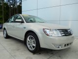 2008 Ford Taurus SEL Front 3/4 View