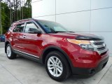 2013 Ford Explorer XLT Front 3/4 View