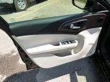 2015 Chrysler 200 C Door Panel