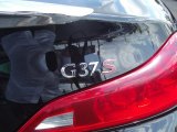 Infiniti G 2011 Badges and Logos