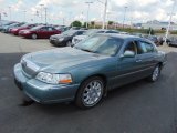 2006 Lincoln Town Car Signature Limited Front 3/4 View