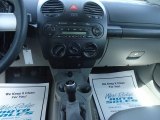 2005 Volkswagen New Beetle GLS Convertible Controls