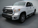 2014 Toyota Tundra SR5 Crewmax Front 3/4 View