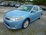 2013 Toyota Camry Hybrid XLE Front 3/4 View