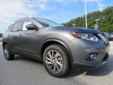 2014 Nissan Rogue SL Front 3/4 View