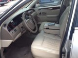 2005 Lincoln Town Car Signature Beige Interior