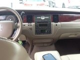 2005 Lincoln Town Car Signature Dashboard