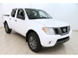 2012 Nissan Frontier SL Crew Cab 4x4 Front 3/4 View