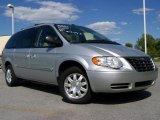 2007 Bright Silver Metallic Chrysler Town & Country Touring #9100807