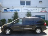 2007 Brilliant Black Crystal Pearl Chrysler Town & Country Touring #9554060