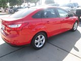 2014 Race Red Ford Focus SE Sedan #96011900