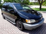 1999 Toyota Sienna LE Data, Info and Specs