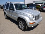 2004 Jeep Liberty Limited 4x4 Front 3/4 View