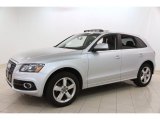 2011 Audi Q5 3.2 quattro Front 3/4 View