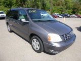 2006 Ford Freestar SE Front 3/4 View