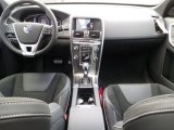 2015 Volvo XC60 T6 AWD R-Design Dashboard
