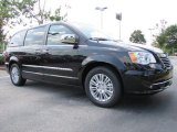 2015 Chrysler Town & Country Limited Platinum Front 3/4 View