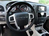 2015 Chrysler Town & Country Limited Platinum Dashboard