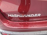 2015 Toyota Highlander LE Marks and Logos