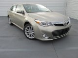 2014 Toyota Avalon Limited Front 3/4 View
