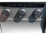 2015 Volkswagen Golf 2-Door 1.8T Launch Edition Controls