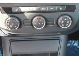 2015 Volkswagen Tiguan SE Controls