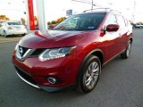 2015 Nissan Rogue SL AWD Front 3/4 View