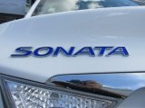 Hyundai Sonata Hybrid 2015 Badges and Logos