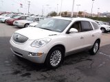 White Diamond Tricoat Buick Enclave in 2009