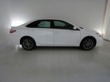 2015 Super White Toyota Camry SE #98181088